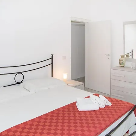 Holiday home Jona's Syracuse
